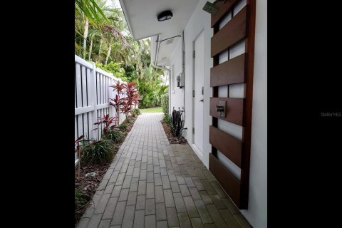 House in Belleair Beach, Florida 3 bedrooms, 114.27 sq.m. № 1111982 - photo 7