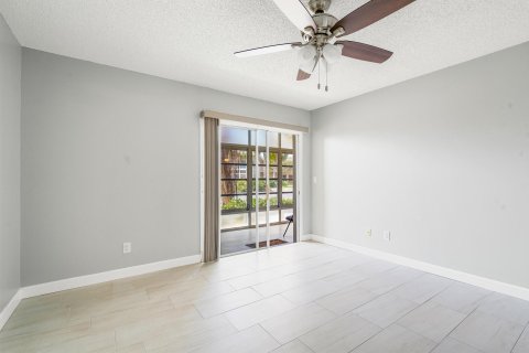 Condo in Vero Beach, Florida, 2 bedrooms  № 1116848 - photo 7