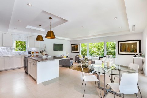 Casa en venta en Coral Gables, Florida, 4 dormitorios, 324.32 m2 № 1410899 - foto 11