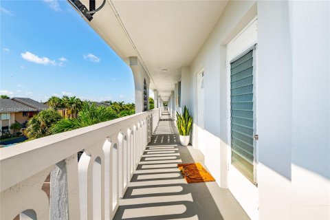 Copropriété à vendre à Deerfield Beach, Floride: 2 chambres, 90.12 m2 № 1221813 - photo 13