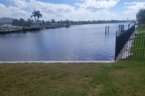 Terrain à vendre à Port Charlotte, Floride № 826393 - photo 10