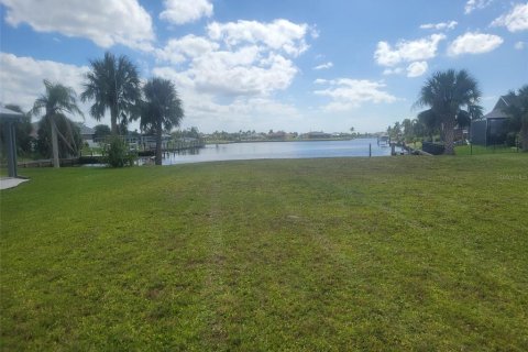 Terreno en venta en Port Charlotte, Florida № 826393 - foto 7