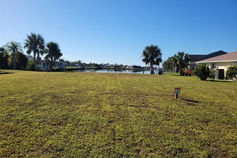 Terreno en venta en Port Charlotte, Florida № 826393 - foto 17