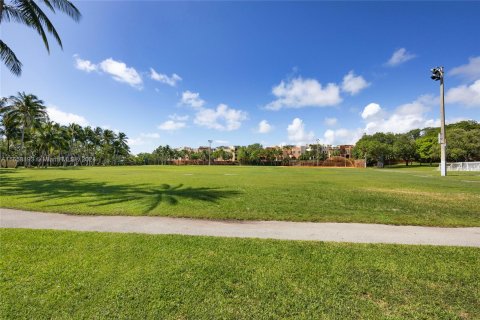 Condo in Miami, Florida, 1 bedroom  № 1360322 - photo 24