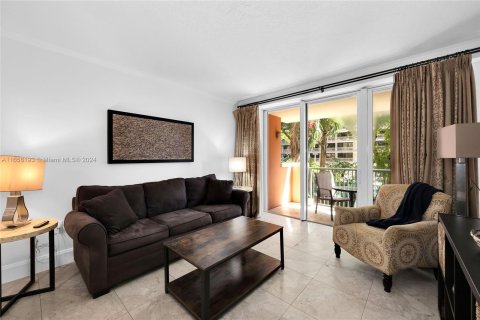 Condo in Miami, Florida, 1 bedroom  № 1360322 - photo 5