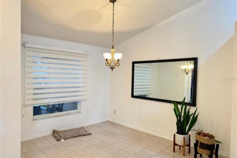 Casa en venta en Kissimmee, Florida, 4 dormitorios, 191.47 m2 № 1353372 - foto 4