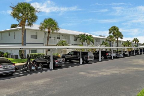 Copropriété à vendre à Punta Gorda, Floride: 2 chambres, 83.15 m2 № 1278210 - photo 11