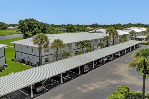 Copropriété à vendre à Punta Gorda, Floride: 2 chambres, 83.15 m2 № 1278210 - photo 12