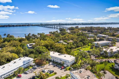 Condo in Stuart, Florida, 2 bedrooms  № 1222532 - photo 24