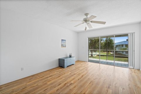 Condominio en venta en Stuart, Florida, 2 dormitorios, 93.37 m2 № 1222532 - foto 19