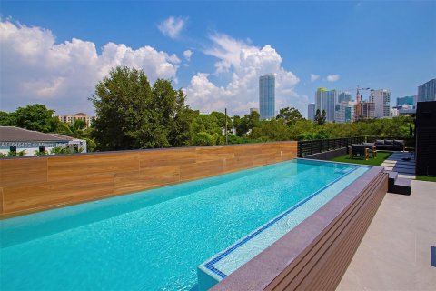 Casa en venta en Miami, Florida, 3 dormitorios, 276.85 m2 № 1329067 - foto 1