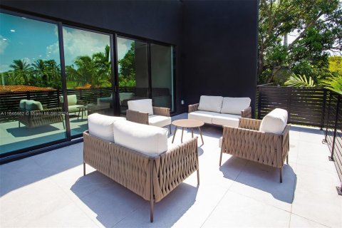 Villa ou maison à vendre à Miami, Floride: 3 chambres, 276.85 m2 № 1329067 - photo 29