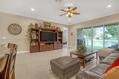 Villa ou maison à vendre à Boynton Beach, Floride: 3 chambres, 171.03 m2 № 1329247 - photo 6