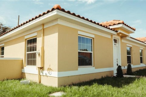 Casa en venta en Kissimmee, Florida, 2 dormitorios, 98.01 m2 № 1298002 - foto 8