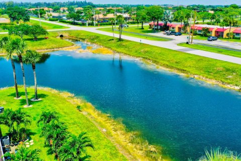 Villa ou maison à vendre à West Palm Beach, Floride: 2 chambres, 92.9 m2 № 509856 - photo 5