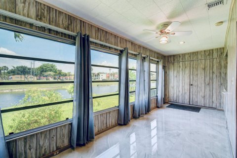 Villa ou maison à vendre à West Palm Beach, Floride: 2 chambres, 92.9 m2 № 509856 - photo 26