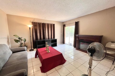 Casa en venta en Sunrise, Florida, 3 dormitorios, 132.29 m2 № 802501 - foto 8