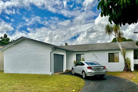 Casa en venta en Sunrise, Florida, 3 dormitorios, 132.29 m2 № 802501 - foto 1