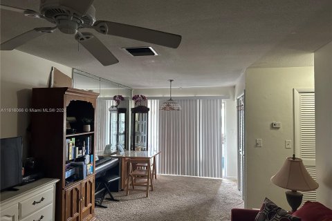 Condo in Deerfield Beach, Florida, 1 bedroom  № 1237493 - photo 8