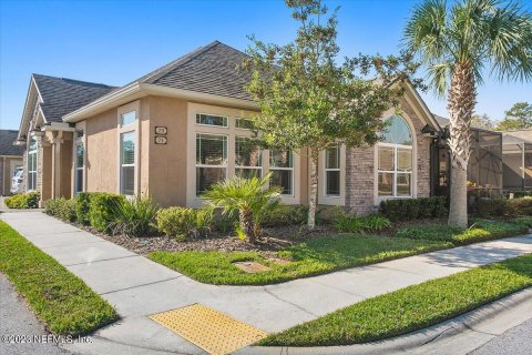 Condo in Saint Augustine, Florida, 2 bedrooms  № 832128 - photo 1