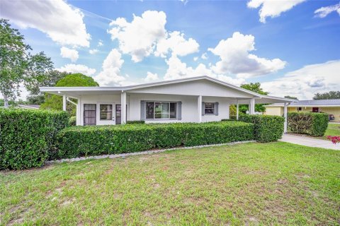 Villa ou maison à vendre à Ocala, Floride: 2 chambres, 101.73 m2 № 1307907 - photo 1