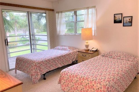 Condo in Vero Beach, Florida, 2 bedrooms  № 970241 - photo 17