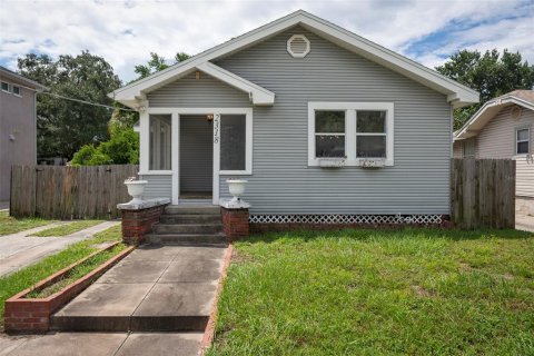 Villa ou maison à vendre à Tampa, Floride: 2 chambres, 87.61 m2 № 1339241 - photo 2