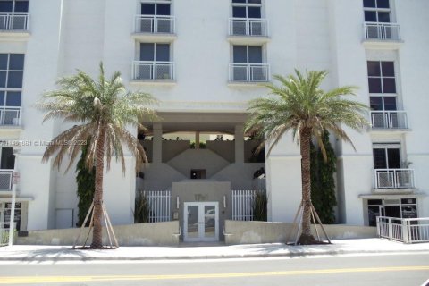 Купить коммерческую недвижимость в Майами-Бич, Флорида № 848787 - фото 4