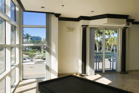 Купить коммерческую недвижимость в Майами-Бич, Флорида № 848787 - фото 26
