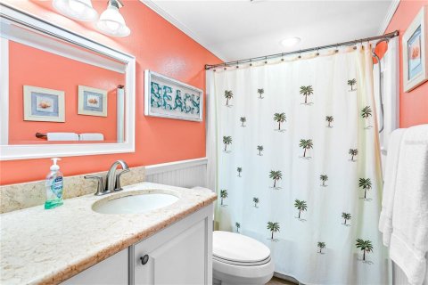 Condo in Bradenton Beach, Florida, 2 bedrooms  № 1352278 - photo 22