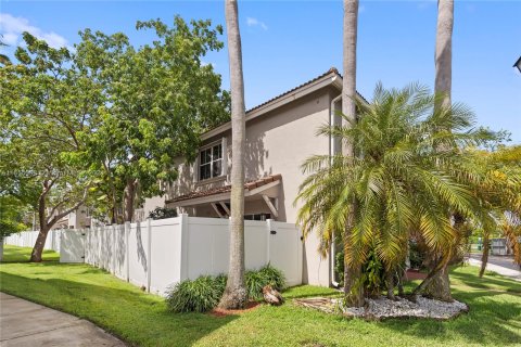 Adosado en venta en Miramar, Florida, 3 dormitorios, 143.72 m2 № 1352226 - foto 4