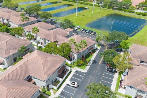 Touwnhouse à vendre à Miramar, Floride: 3 chambres, 143.72 m2 № 1352226 - photo 7