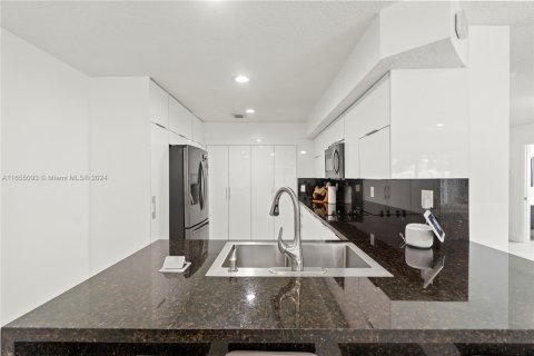 Adosado en venta en Miramar, Florida, 3 dormitorios, 143.72 m2 № 1352226 - foto 17