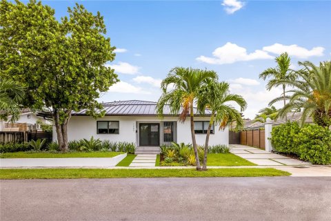 Villa ou maison à louer à Miami, Floride: 4 chambres, 310.39 m2 № 1352224 - photo 26