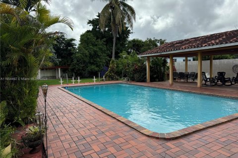 Casa en venta en Miami, Florida, 4 dormitorios, 222.22 m2 № 1351608 - foto 20