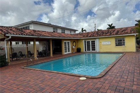 Villa ou maison à vendre à Miami, Floride: 4 chambres, 222.22 m2 № 1351608 - photo 24