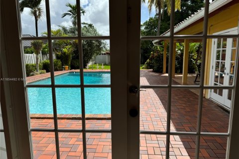 Villa ou maison à vendre à Miami, Floride: 4 chambres, 222.22 m2 № 1351608 - photo 19