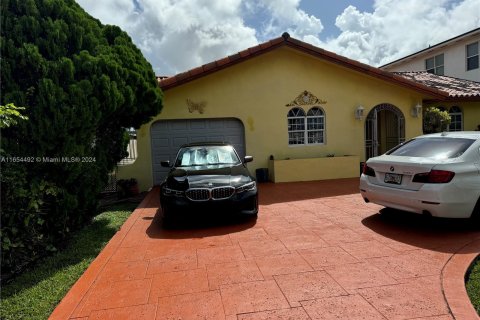 Casa en venta en Miami, Florida, 4 dormitorios, 222.22 m2 № 1351608 - foto 2