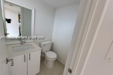 Condominio en venta en Margate, Florida, 1 dormitorio, 66.89 m2 № 1351614 - foto 9