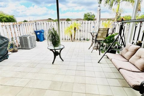 Copropriété à vendre à Hialeah, Floride: 4 chambres, 139.35 m2 № 1375904 - photo 13