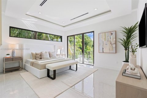 Adosado en venta en Miami, Florida, 3 dormitorios, 208.75 m2 № 1378667 - foto 14