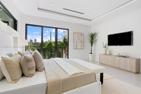 Adosado en venta en Miami, Florida, 3 dormitorios, 208.75 m2 № 1378667 - foto 15