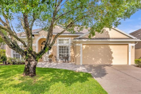 Villa ou maison à vendre à Orlando, Floride: 4 chambres, 227.24 m2 № 1390993 - photo 1