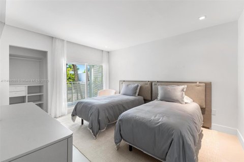 Casa en venta en Key Biscayne, Florida, 4 dormitorios, 618.82 m2 № 885826 - foto 22