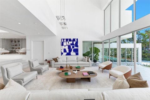 Villa ou maison à vendre à Key Biscayne, Floride: 4 chambres, 618.82 m2 № 885826 - photo 5