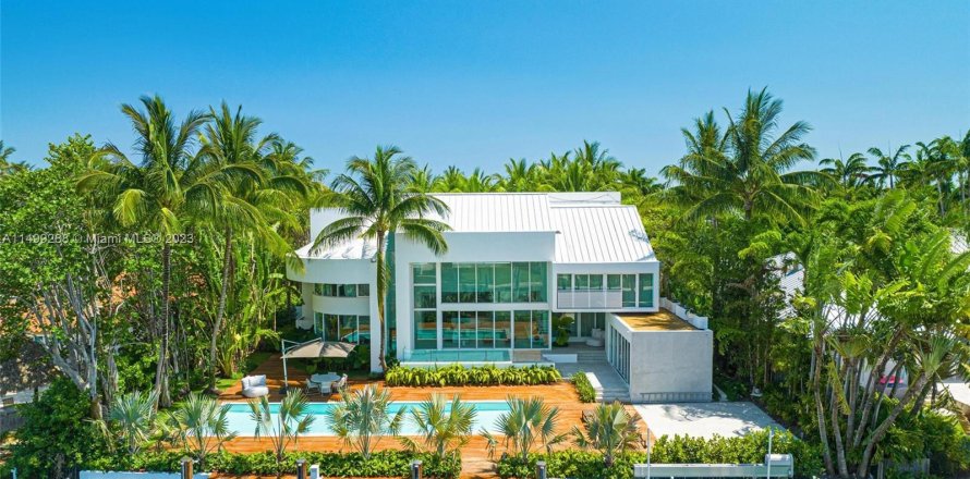 Villa ou maison à Key Biscayne, Floride 4 chambres, 618.82 m2 № 885826