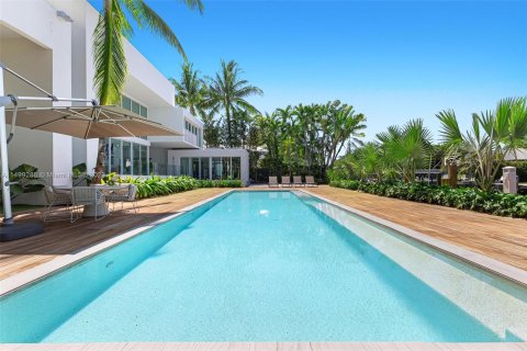 House in Key Biscayne, Florida 4 bedrooms, 618.82 sq.m. № 885826 - photo 26