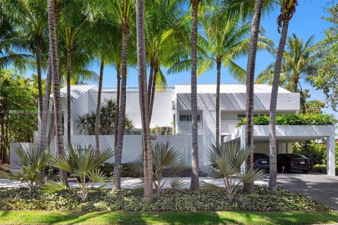 House in Key Biscayne, Florida 4 bedrooms, 618.82 sq.m. № 885826 - photo 2