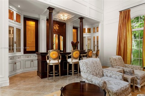 House in Fisher Island, Florida 6 bedrooms, 873.56 sq.m. № 1345564 - photo 5