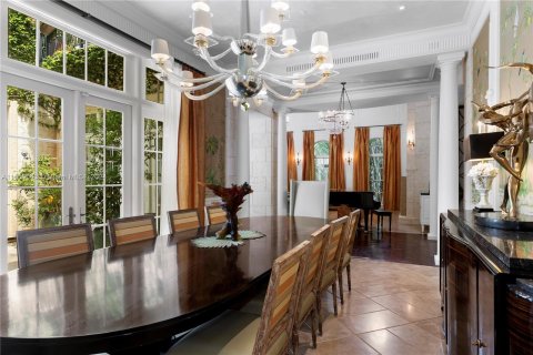 Villa ou maison à vendre à Fisher Island, Floride: 6 chambres, 873.56 m2 № 1345564 - photo 8